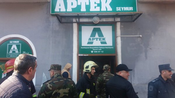 Sumqayıtda aptekdə güclü yanğın: təxliyyə edilənlər var - VİDEO + FOTO