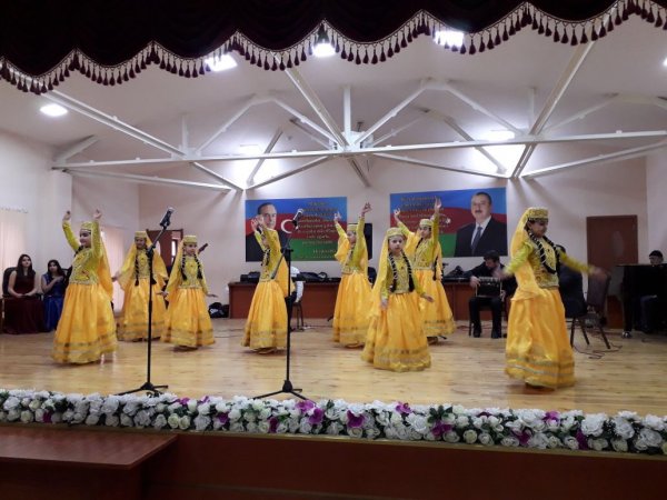 Konsert, sərgi və... - Sumqayıtda gənclərin günü - FOTOLAR Konsert, sərgi və... - Sumqayıtda gənclərin günü - FOTOLAR