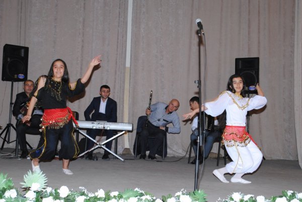 Konsert, sərgi və... - Sumqayıtda gənclərin günü - FOTOLAR Konsert, sərgi və... - Sumqayıtda gənclərin günü - FOTOLAR
