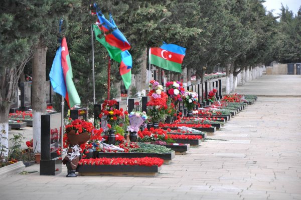 Sumqayıtın Şəhidlər xiyabanında uyuyan şəhidlər: illər üzrə statistika - ARAŞDIRMA (FOTO) Sumqayıtın Şəhidlər xiyabanında uyuyan şəhidlər: illər üzrə statistika - ARAŞDIRMA (FOTO)