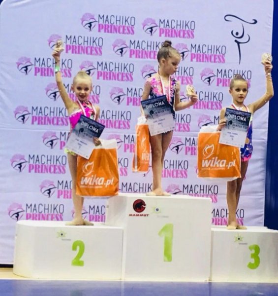 Balaca gimnastımız Mina Abbasovanın böyük qələbəsi Balaca gimnastımız Mina Abbasovanın böyük qələbəsi