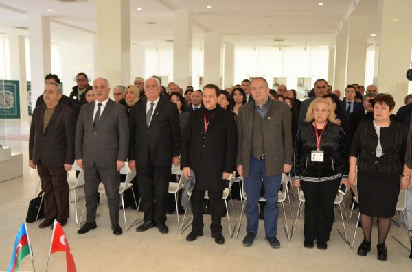 Türkiyəli yazarlar Sumqayıta niyə gəlmişdi? - FOTOLAR Türkiyəli yazarlar Sumqayıta niyə gəlmişdi? - FOTOLAR