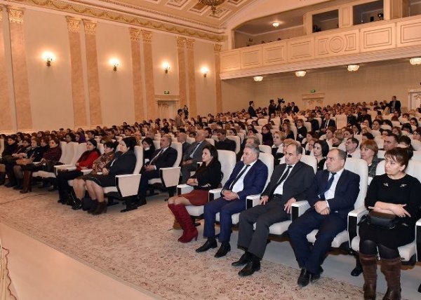 Sumqayıtda “Milli təhlükəsizliyə əsas təhdidlərdən biri - dini radikalizm” mövzusunda seminar-müşavirə keçirilib - FOTO Sumqayıtda “Milli təhlükəsizliyə əsas təhdidlərdən biri - dini radikalizm” mövzusunda seminar-müşavirə keçirilib - FOTO