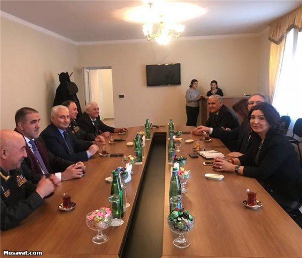 Generallar media rəhbərləri ilə görüşdə - FOTO
