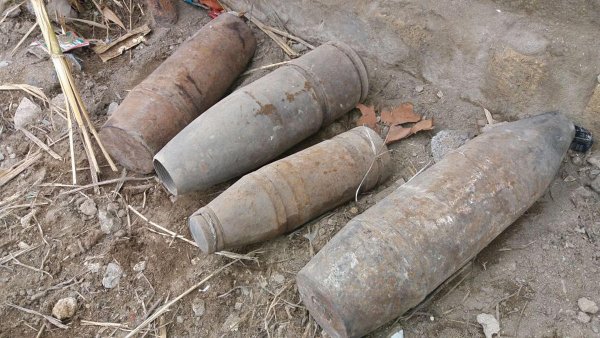 Sumqayıtda “Beton zavod”da top mərmiləri tapıldı - FOTOLAR