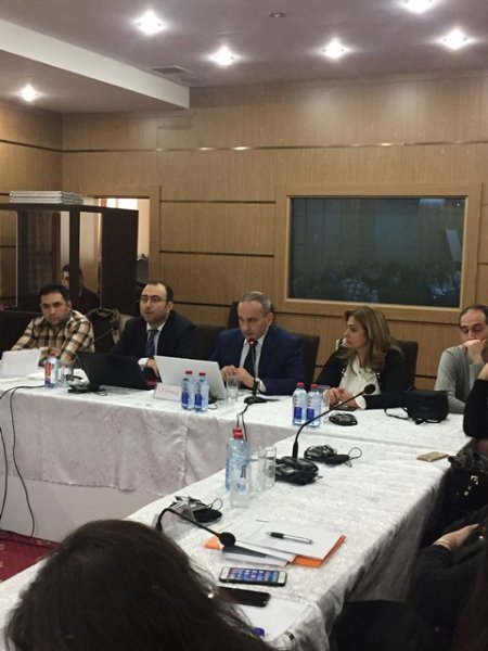 İşgüzar qadinlar üçün konfrans keçirildi -FOTOLAR
