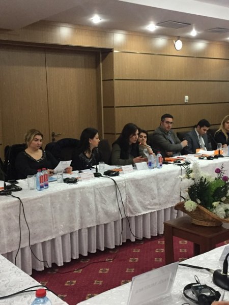 İşgüzar qadinlar üçün konfrans keçirildi -FOTOLAR