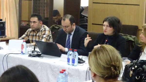 İşgüzar qadinlar üçün konfrans keçirildi -FOTOLAR