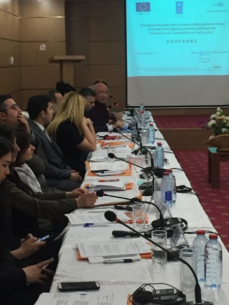 İşgüzar qadinlar üçün konfrans keçirildi -FOTOLAR