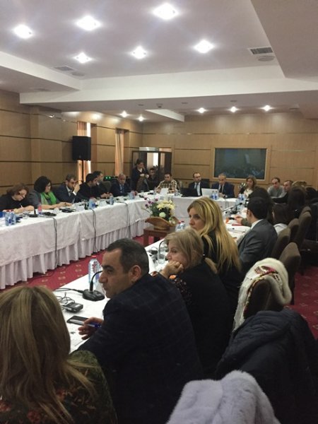 İşgüzar qadinlar üçün konfrans keçirildi -FOTOLAR