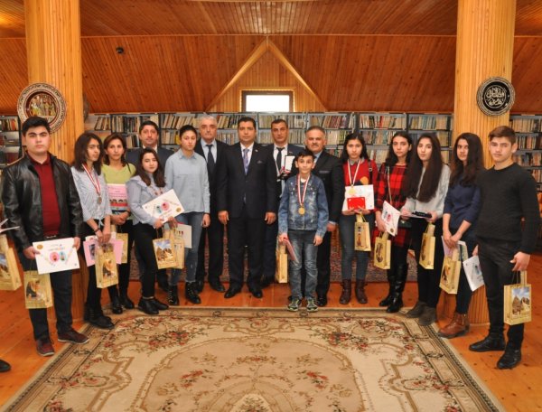 Şagirdlər Misirdən mükafatla qayıtdılar - FOTOLAR Şagirdlər Misirdən mükafatla qayıtdılar - FOTOLAR