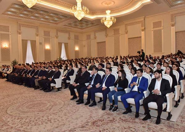 Sumqayıtda gənclərin iştirakı ilə konfrans keçirilib – FOTOLAR Sumqayıtda gənclərin iştirakı ilə konfrans keçirilib – FOTOLAR