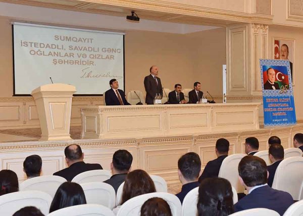 Sumqayıtda gənclərin iştirakı ilə konfrans keçirilib – FOTOLAR Sumqayıtda gənclərin iştirakı ilə konfrans keçirilib – FOTOLAR