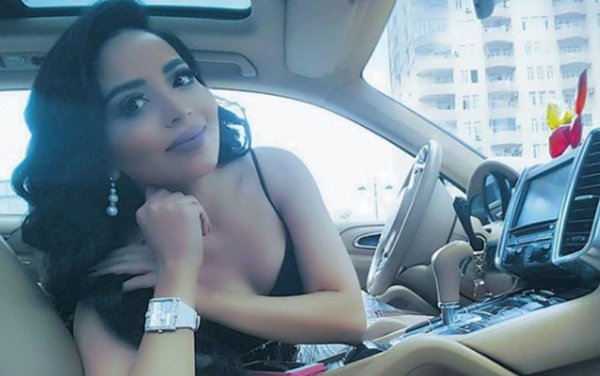 Nanənin görünüşü səs-küy yaratdı: "Plastik əməliyyat yoxsa photoshop?" Nanənin görünüşü səs-küy yaratdı: "Plastik əməliyyat yoxsa photoshop?"