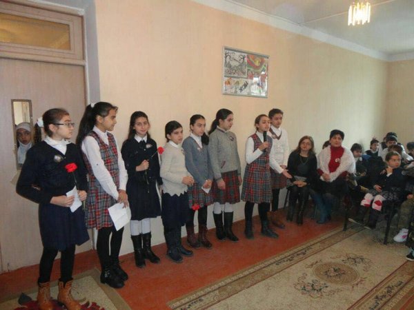 Sumqayıt şəhər 2 saylı tam orta məktəbdə Xocalı soyqırımı anılıb - FOTOLAR