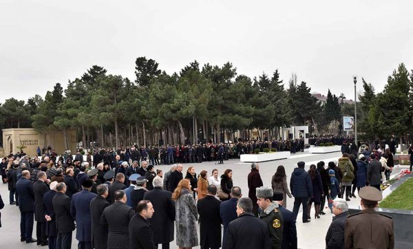 Sumqayıtda Xocalı soyqırımı qurbanlarının xatirəsi anılıb– FOTOLAR Sumqayıtda Xocalı soyqırımı qurbanlarının xatirəsi anılıb– FOTOLAR