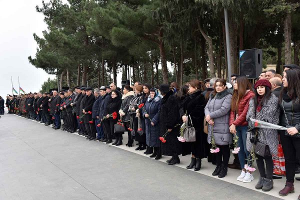 Sumqayıtda Xocalı soyqırımı qurbanlarının xatirəsi anılıb– FOTOLAR Sumqayıtda Xocalı soyqırımı qurbanlarının xatirəsi anılıb– FOTOLAR