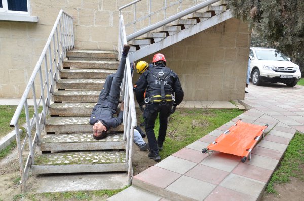 FHN “1 Mart - Ümumdünya Mülki Müdafiə Günü”nə həsr olunmuş tədbir keçirib FHN “1 Mart - Ümumdünya Mülki Müdafiə Günü”nə həsr olunmuş tədbir keçirib