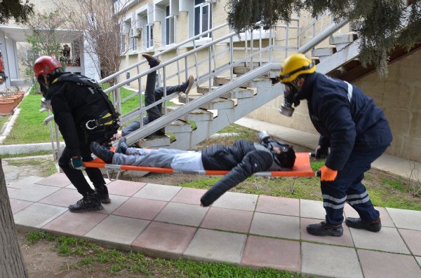 FHN “1 Mart - Ümumdünya Mülki Müdafiə Günü”nə həsr olunmuş tədbir keçirib FHN “1 Mart - Ümumdünya Mülki Müdafiə Günü”nə həsr olunmuş tədbir keçirib