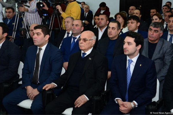 Bədən tərbiyəsi və idman günü ilə bağlı təltifetmə mərasimi keçirilib - FOTO Bədən tərbiyəsi və idman günü ilə bağlı təltifetmə mərasimi keçirilib - FOTO