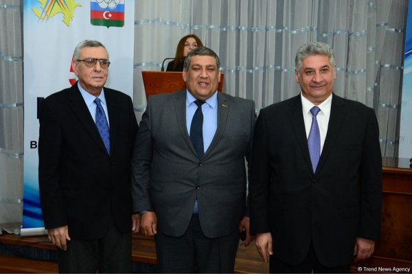 Bədən tərbiyəsi və idman günü ilə bağlı təltifetmə mərasimi keçirilib - FOTO Bədən tərbiyəsi və idman günü ilə bağlı təltifetmə mərasimi keçirilib - FOTO