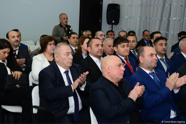 Bədən tərbiyəsi və idman günü ilə bağlı təltifetmə mərasimi keçirilib - FOTO Bədən tərbiyəsi və idman günü ilə bağlı təltifetmə mərasimi keçirilib - FOTO