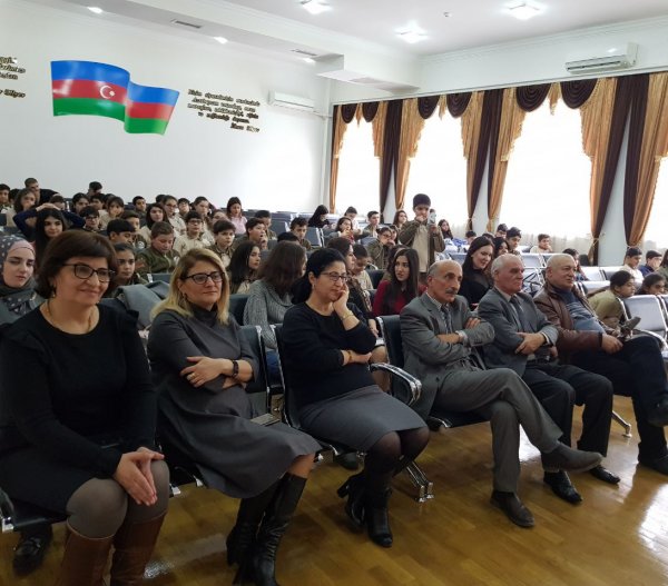Sumqayıtlı yazıçının "AND"ı "slavyanlar"ın diqqət mərkəzində - FOTOLAR Sumqayıtlı yazıçının "AND"ı "slavyanlar"ın diqqət mərkəzində - FOTOLAR