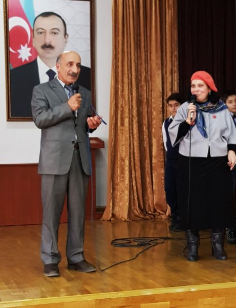 Sumqayıtlı yazıçının "AND"ı "slavyanlar"ın diqqət mərkəzində - FOTOLAR Sumqayıtlı yazıçının "AND"ı "slavyanlar"ın diqqət mərkəzində - FOTOLAR