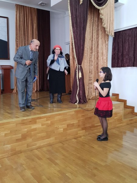Sumqayıtlı yazıçının "AND"ı "slavyanlar"ın diqqət mərkəzində - FOTOLAR Sumqayıtlı yazıçının "AND"ı "slavyanlar"ın diqqət mərkəzində - FOTOLAR