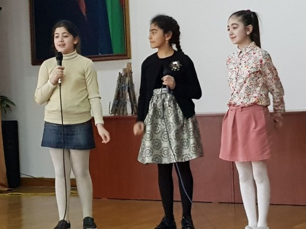 Sumqayıtlı yazıçının "AND"ı "slavyanlar"ın diqqət mərkəzində - FOTOLAR Sumqayıtlı yazıçının "AND"ı "slavyanlar"ın diqqət mərkəzində - FOTOLAR