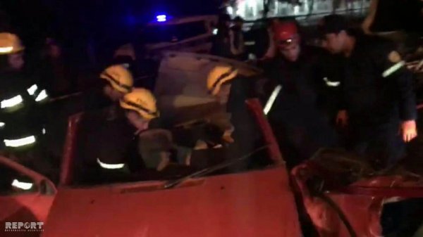 Sumqayıtda yol qəzası nəticəsində 2 nəfər ölüb, bir neçə nəfər ağır yaralanıb - VİDEO + FOTO Sumqayıtda yol qəzası nəticəsində 2 nəfər ölüb, bir neçə nəfər ağır yaralanıb - VİDEO + FOTO