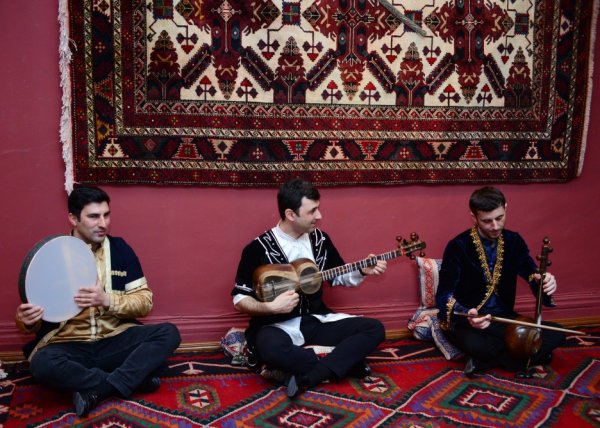 Muzey Mərkəzində “Qədim Azərbaycan müasir gənclərin gözü ilə” adlı art festival keçirilir Muzey Mərkəzində “Qədim Azərbaycan müasir gənclərin gözü ilə” adlı art festival keçirilir