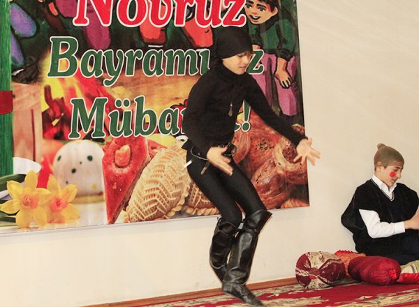 “Sumqayıt”ın nümayəndələri xüsusi tipli internat məktəbini ziyarət ediblər