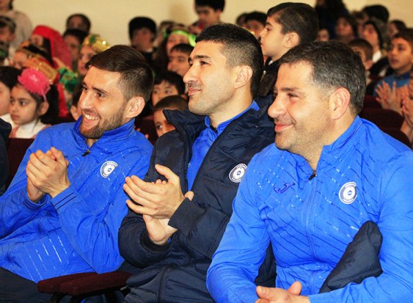 “Sumqayıt”ın nümayəndələri xüsusi tipli internat məktəbini ziyarət ediblər