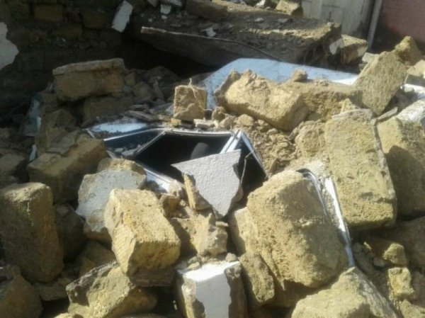 Bakıda yaşayış binası uçdu, maşınlar dağıntılar altında qaldı -VİDEO + FOTO