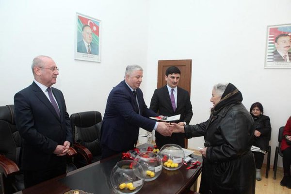 Sumqayıtlı Qarabağ müharibəsi əlilləri və şəhid ailələrinə mənzil verildi - FOTOLAR Sumqayıtlı Qarabağ müharibəsi əlilləri və şəhid ailələrinə mənzil verildi - FOTOLAR