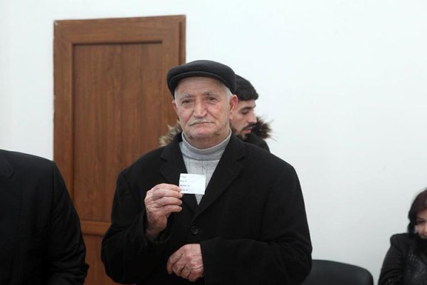 Sumqayıtlı Qarabağ müharibəsi əlilləri və şəhid ailələrinə mənzil verildi - FOTOLAR Sumqayıtlı Qarabağ müharibəsi əlilləri və şəhid ailələrinə mənzil verildi - FOTOLAR