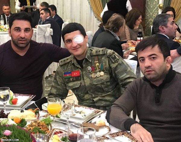 Füzuli Məmmədov növbəti dəfə 6 qazi ailəsinə ev hədiyyə etdi - FOTOLAR Füzuli Məmmədov növbəti dəfə 6 qazi ailəsinə ev hədiyyə etdi - FOTOLAR