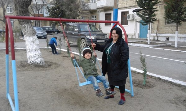 Sumqayıtın 1-ci məhəlləsi şəhərin "1-ci"sinə, nümunəvi məhəlləyə çevrilir - FOTOLAR Sumqayıtın 1-ci məhəlləsi şəhərin "1-ci"sinə, nümunəvi məhəlləyə çevrilir - FOTOLAR