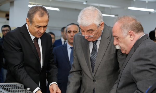 Prezident seçkiləri ilə bağlı seçki bülletenlərinin çapına başlanılıb Prezident seçkiləri ilə bağlı seçki bülletenlərinin çapına başlanılıb