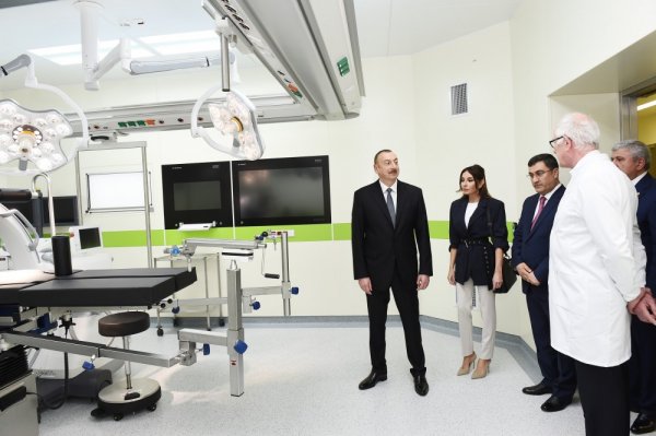 Bakıdakı beynəlxalq hospitalda 850 nəfər işləyəcək, helikopterlərin enməsi üçün meydança da yaradılıb Bakıdakı beynəlxalq hospitalda 850 nəfər işləyəcək, helikopterlərin enməsi üçün meydança da yaradılıb