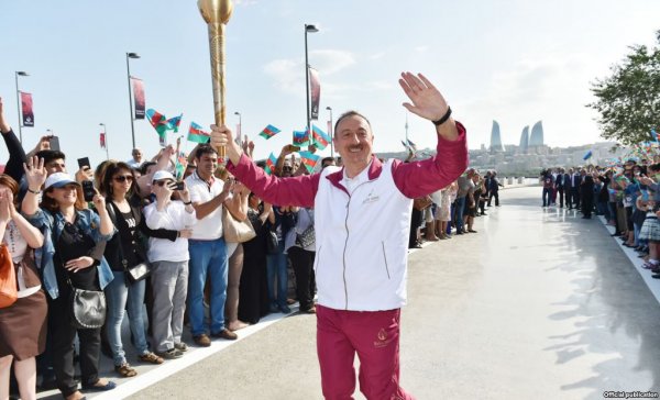 Prezident İlham Əliyevlə ötən 15 il - İQTİSADİYAT, TƏHSİL, İDMAN, HƏRB... Prezident İlham Əliyevlə ötən 15 il - İQTİSADİYAT, TƏHSİL, İDMAN, HƏRB...