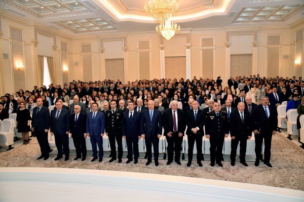 Sumqayıtda elmi-praktik konfrans keçirilib - FOTO