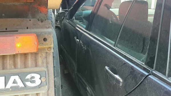 Sumqayıtda dəhşətli qəza - Minik avtomobili "Kamaz"ın altında qaldı (FOTOLAR) 