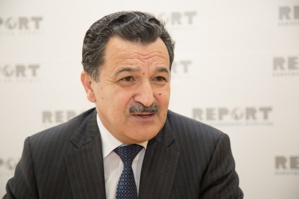 Bakıya yoltəmizləyən maşınların gətirilməsi təklif olunur Bakıya yoltəmizləyən maşınların gətirilməsi təklif olunur