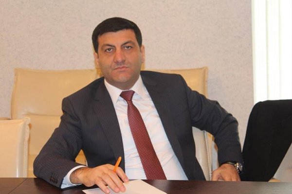 "Günahkarlar dərhal cəzalandırılmalıdır" - Media rəhbərlərindən jurnalistin döyülməsinə sərt reaksiya "Günahkarlar dərhal cəzalandırılmalıdır" - Media rəhbərlərindən jurnalistin döyülməsinə sərt reaksiya