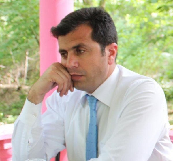"Günahkarlar dərhal cəzalandırılmalıdır" - Media rəhbərlərindən jurnalistin döyülməsinə sərt reaksiya "Günahkarlar dərhal cəzalandırılmalıdır" - Media rəhbərlərindən jurnalistin döyülməsinə sərt reaksiya