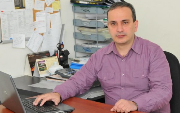 Seçki də bitdi, manatın taleyi necə olacaq? - Hökumət 2 seçim qarşısında... Seçki də bitdi, manatın taleyi necə olacaq? - Hökumət 2 seçim qarşısında...