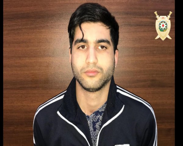 Yanacaqdoldurma məntəqəsinə oyuncaq tapança ilə basqın edən şəxslər tutulub - FOTO Yanacaqdoldurma məntəqəsinə oyuncaq tapança ilə basqın edən şəxslər tutulub - FOTO