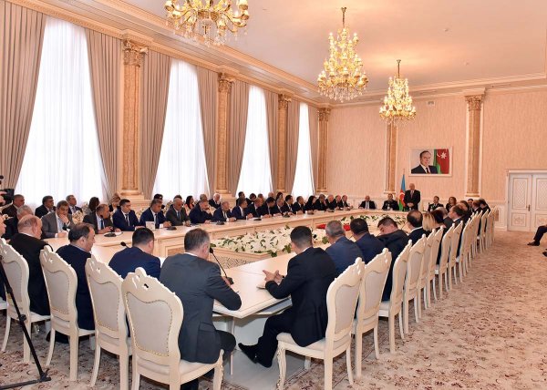 Sumqayıtda hesabat yığıncağı keçirilib – FOTOLAR Sumqayıtda hesabat yığıncağı keçirilib – FOTOLAR